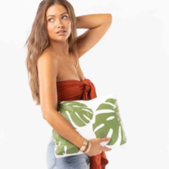 Aloha Collection MAX Pouch Monstera NWT - Picture 1 of 5